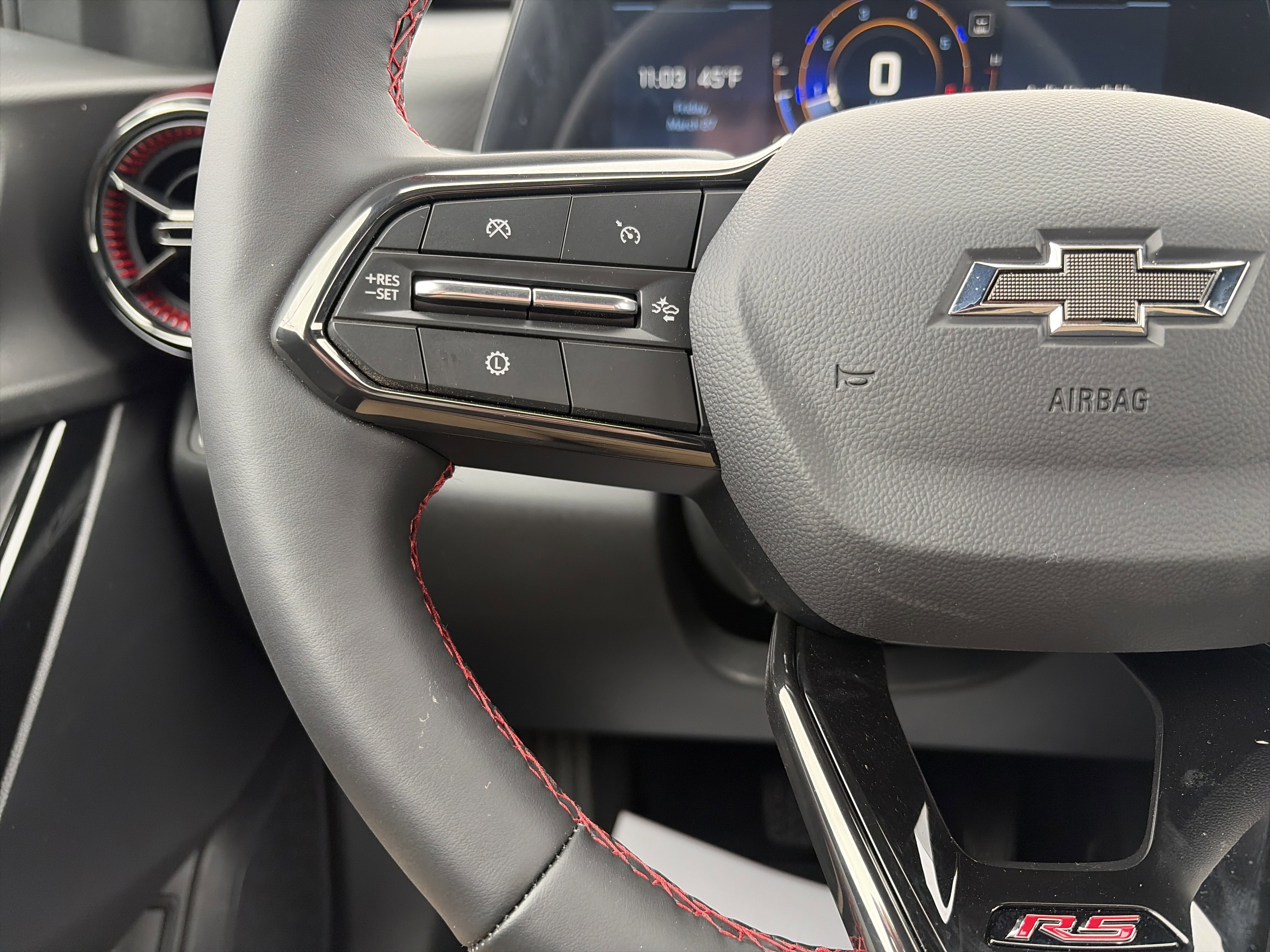 New 2026 Chevrolet Equinox RS w/ Safety and Technology Package AWD/4WD image 18