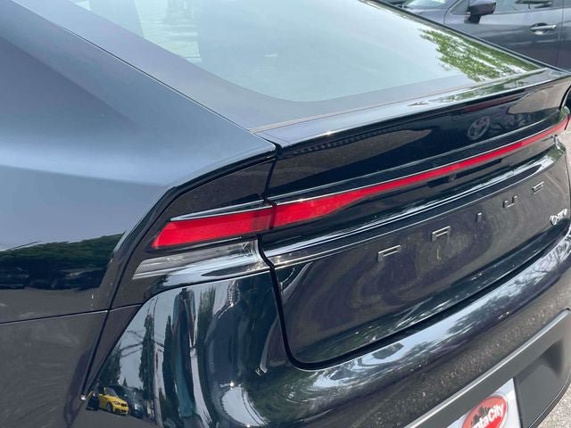 Certified 2025 Toyota Prius LE FWD image 13