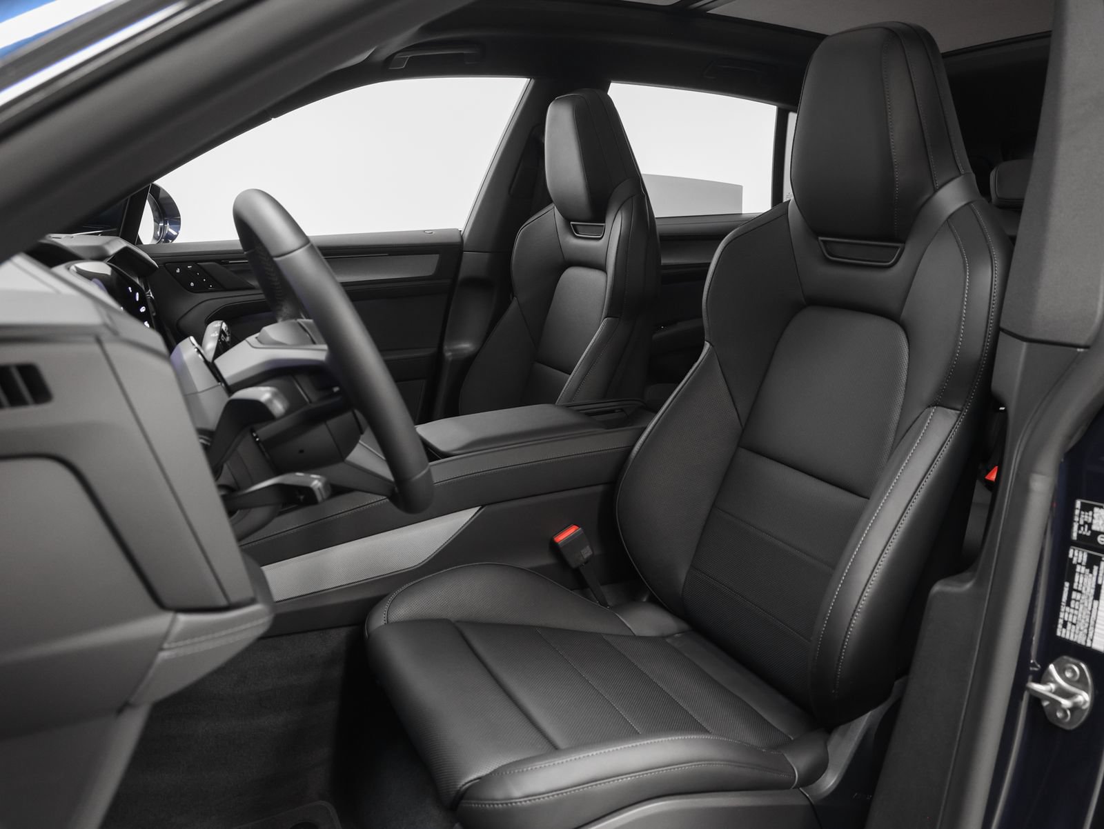 New 2026 Porsche Cayenne Coupe AWD/4WD image 5