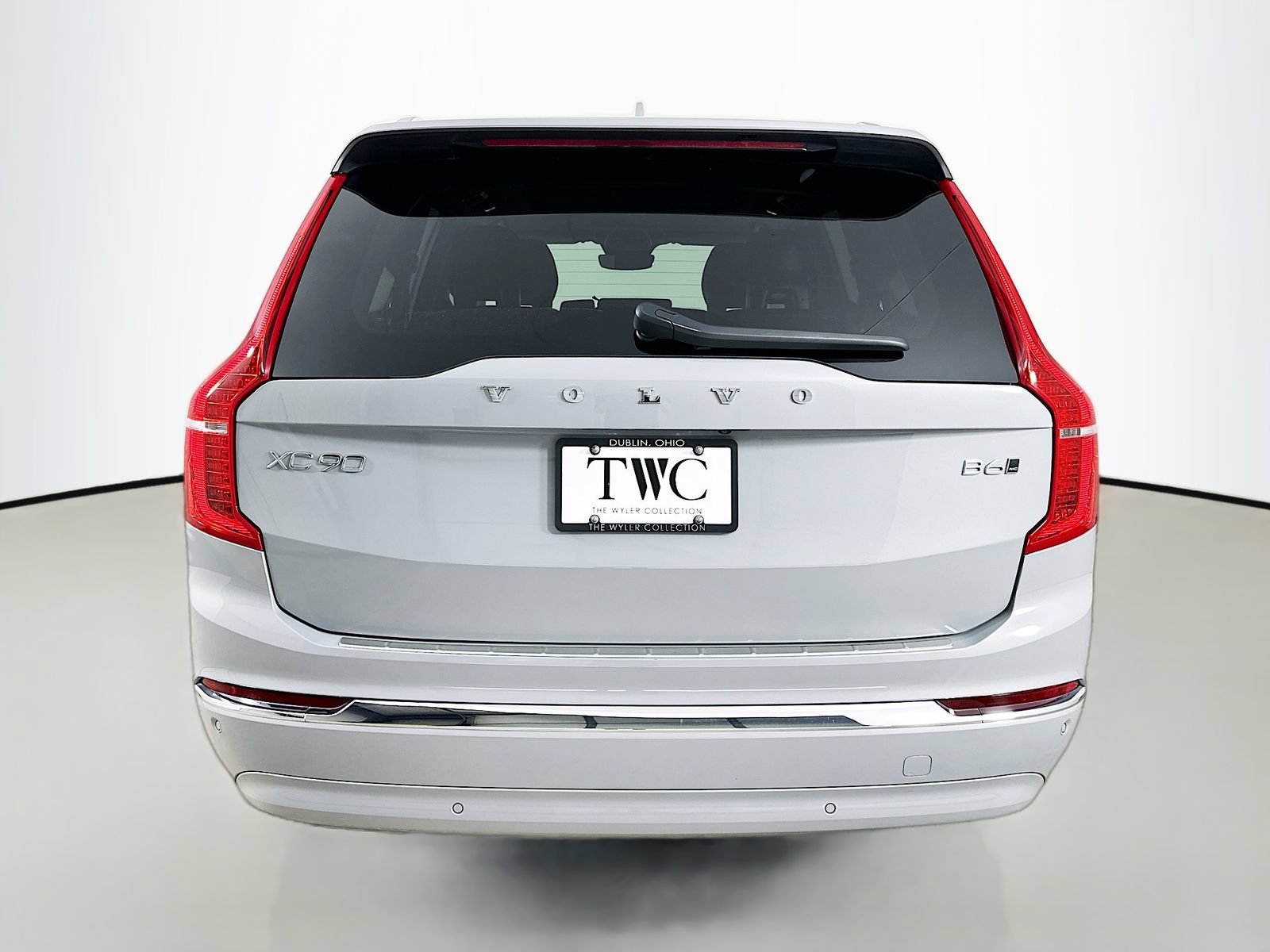 Used 2025 Volvo XC90 B6 Plus w/ Protection Package Premier AWD/4WD image 6