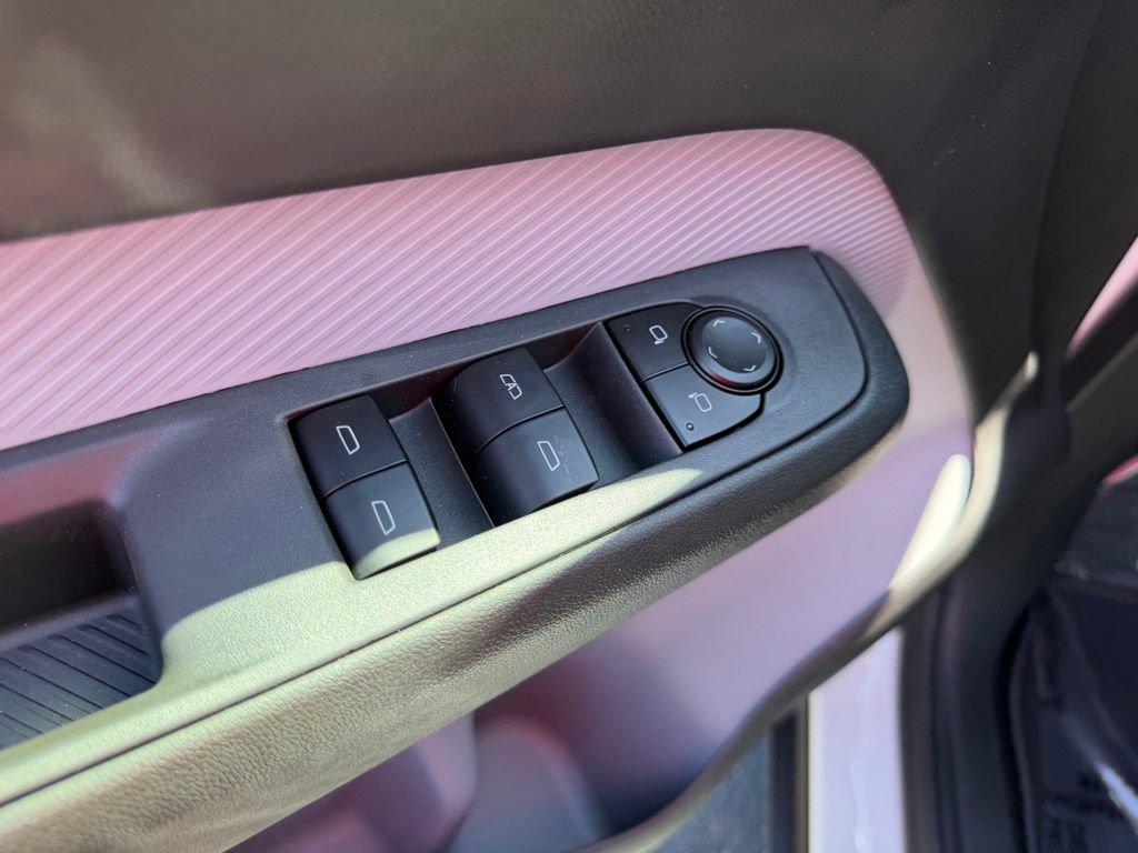 New 2027 Chevrolet Bolt LT w/ Comfort Package FWD image 20