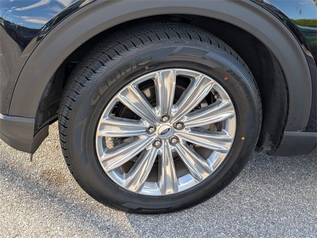 Certified 2021 Ford Explorer Limited w/ Equipment Group 301A image 4