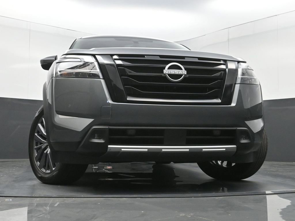 Used 2024 Nissan Pathfinder SL w/ SL Premium Package FWD image 29
