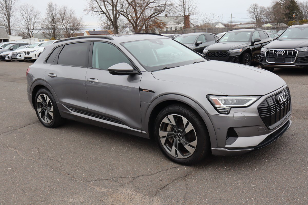 Used 2021 Audi e-tron Premium w/ Convenience Plus Package image 4
