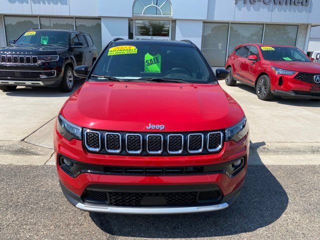 Used 2023 Jeep Compass Limited AWD/4WD image 11