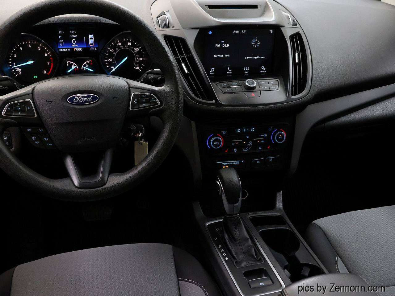 Used 2018 Ford Escape SE w/ SE Sync 3 Package FWD image 16