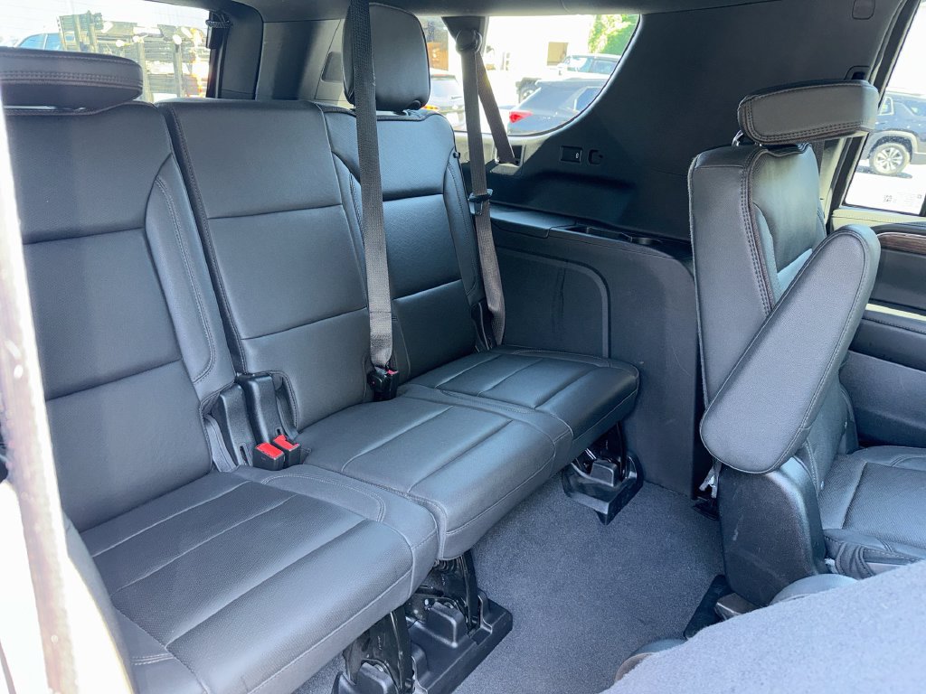 Used 2024 Chevrolet Suburban High Country AWD/4WD image 30