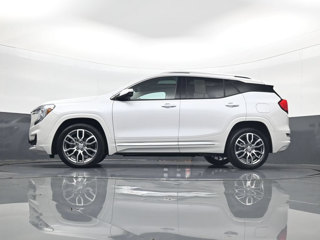Used 2023 GMC Terrain Denali AWD/4WD image 29