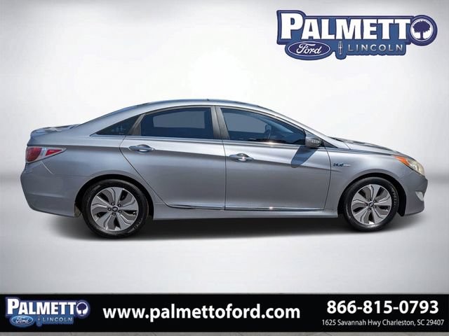 Used 2015 Hyundai Sonata Limited w/ Option Group 02 FWD image 2