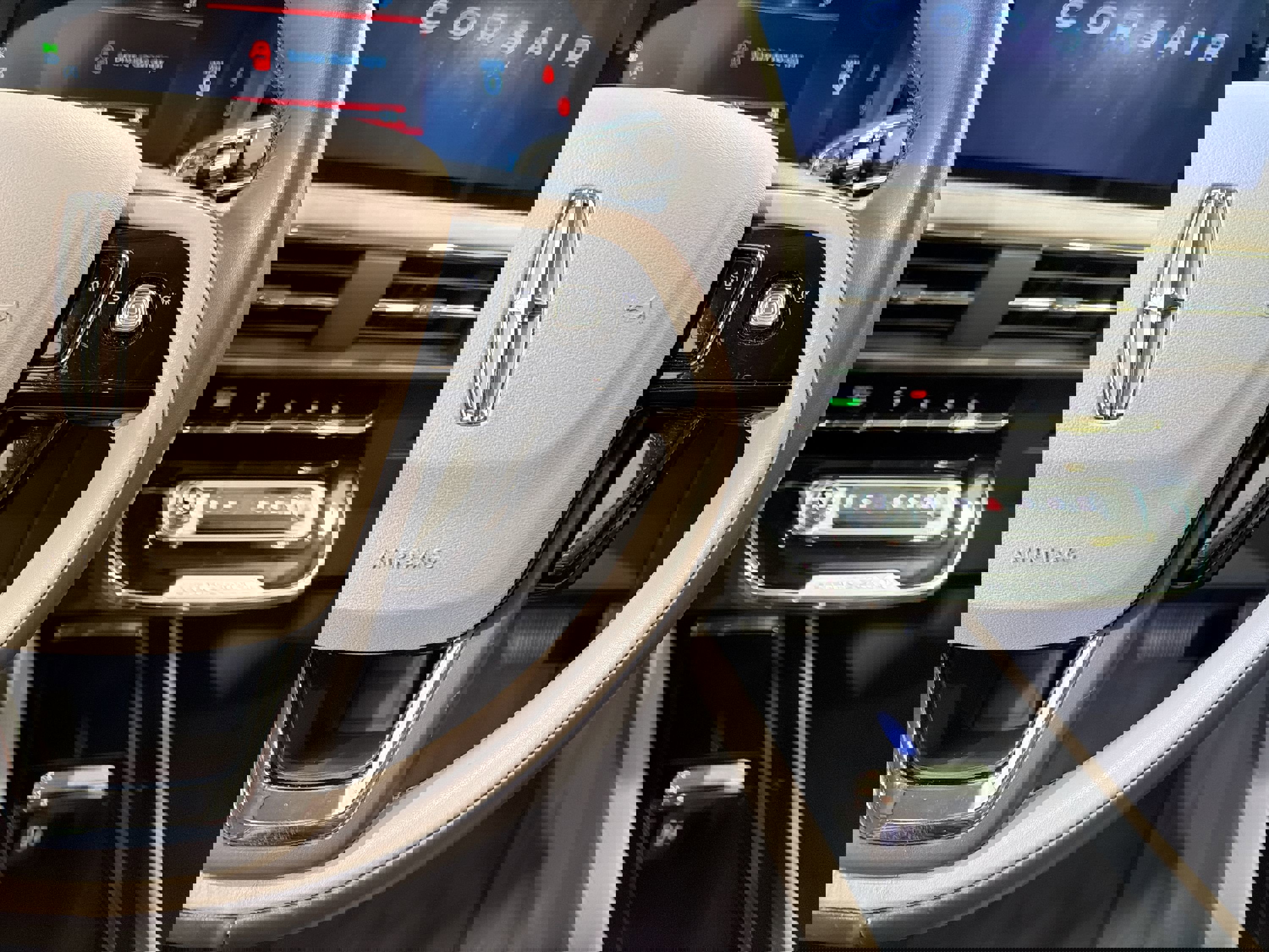 Used 2024 Lincoln Corsair Reserve image 15