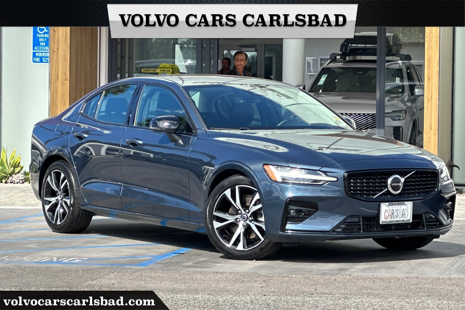 Used 2025 Volvo S60 B5 Core image 1