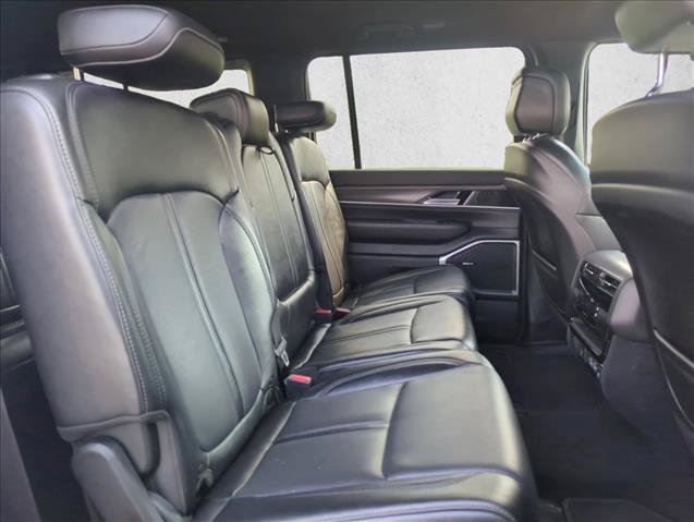 Used 2024 Jeep Wagoneer Series II AWD/4WD image 28