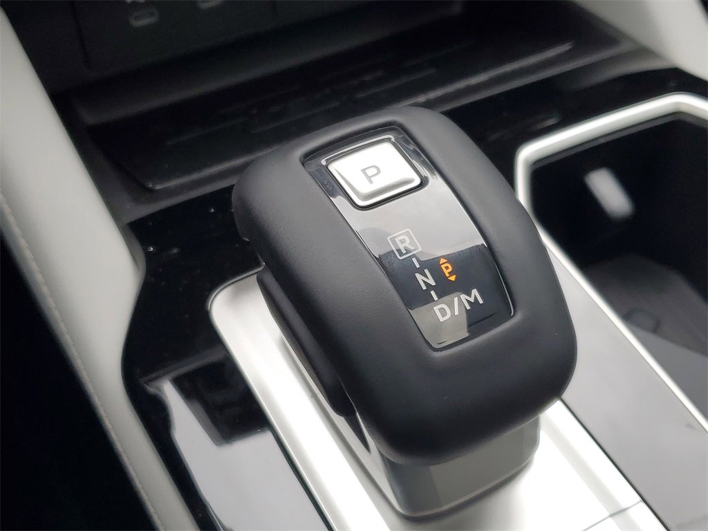 New 2025 Mitsubishi Outlander AWD image 22