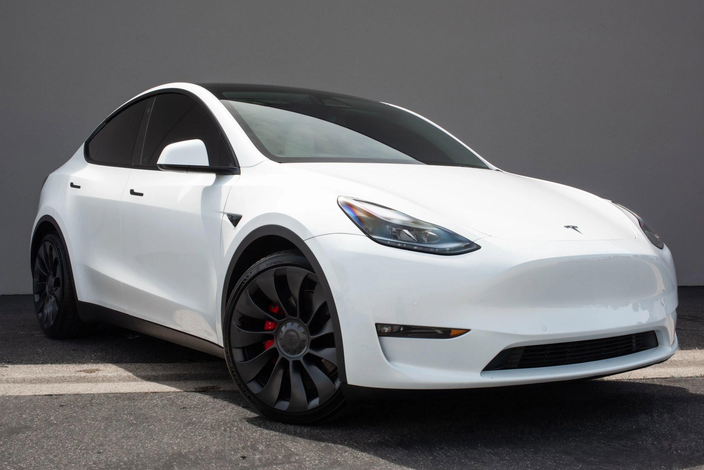 Used 2022 Tesla Model Y Performance image 6
