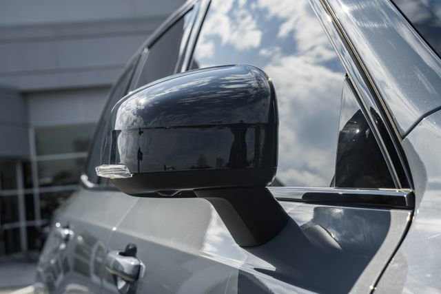 Used 2022 Volvo XC90 T8 R-Design w/ Advanced Package image 15