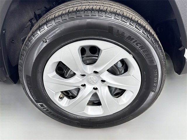 Certified 2025 Toyota RAV4 LE image 29