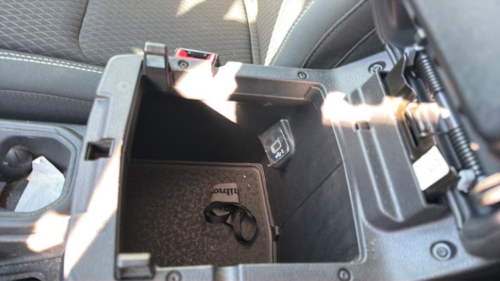 Used 2021 Jeep Wrangler Sport image 24