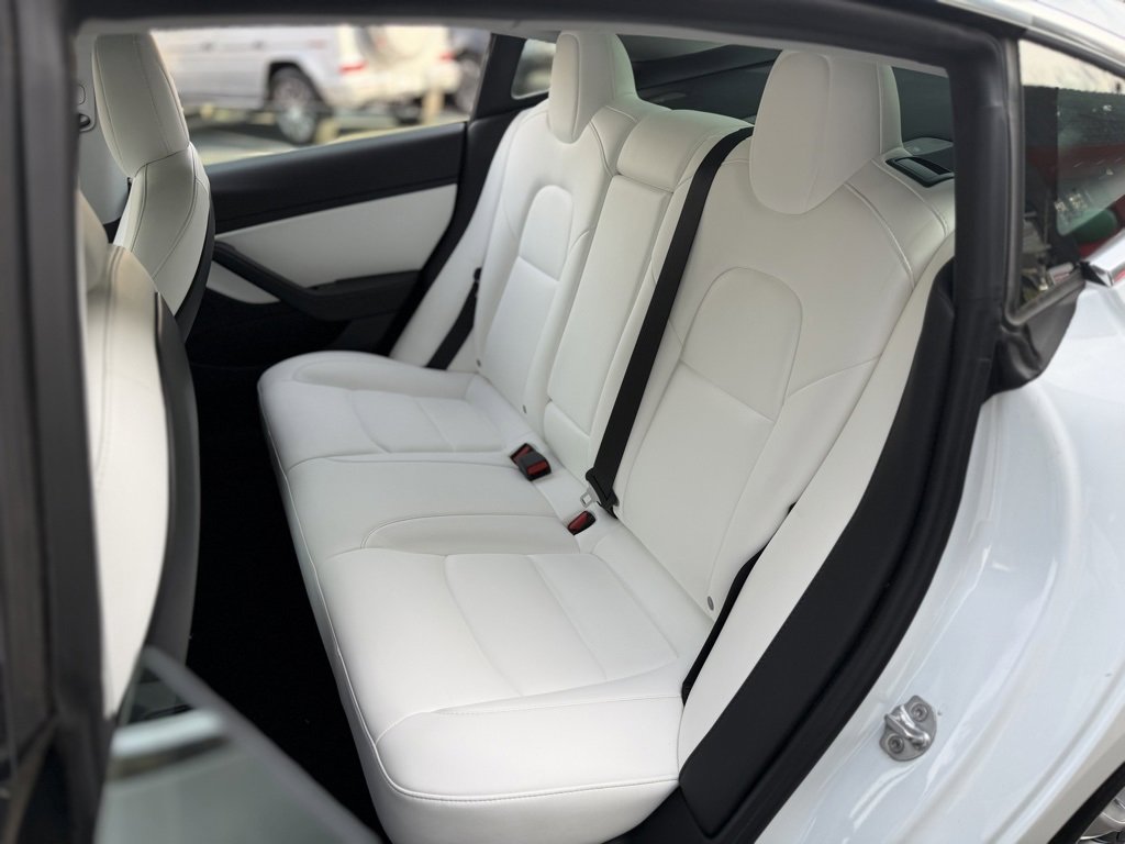 Used 2020 Tesla Model 3 Standard Range Plus image 31