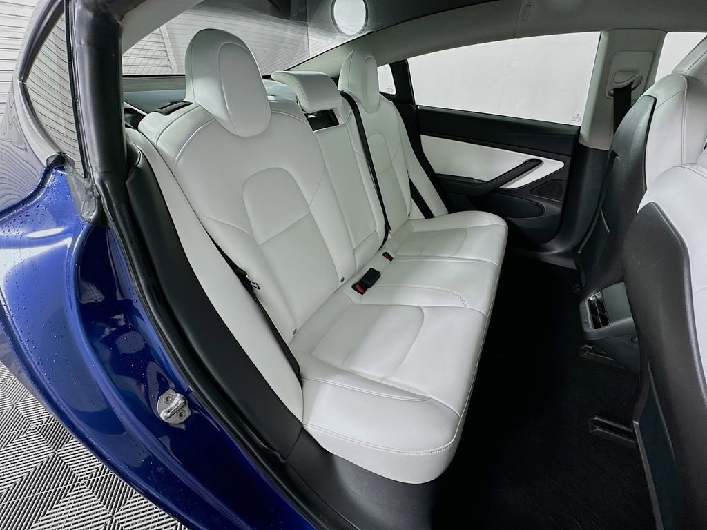 Used 2020 Tesla Model 3 Performance image 27