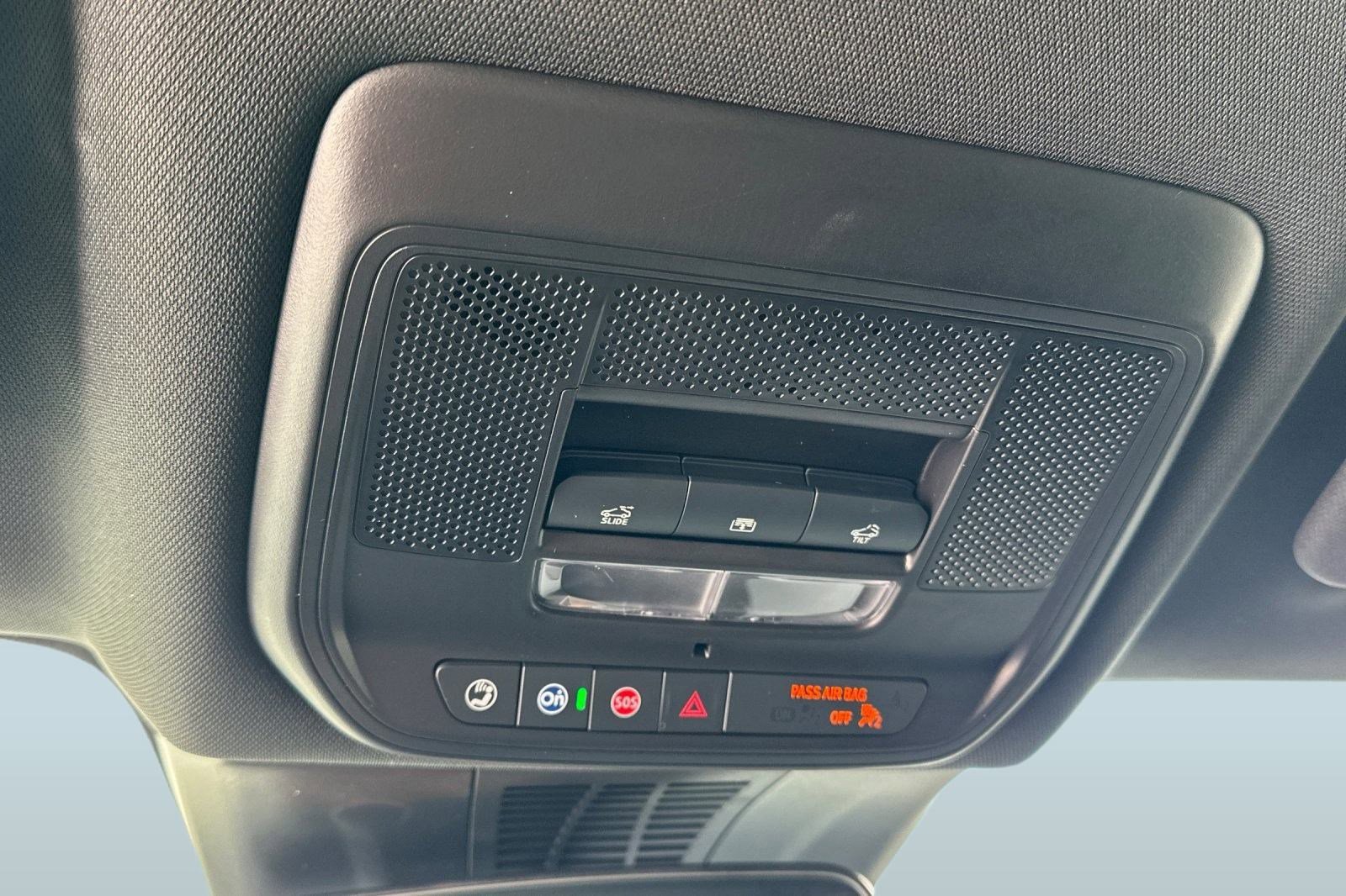 Certified 2025 Honda Prologue Touring image 37