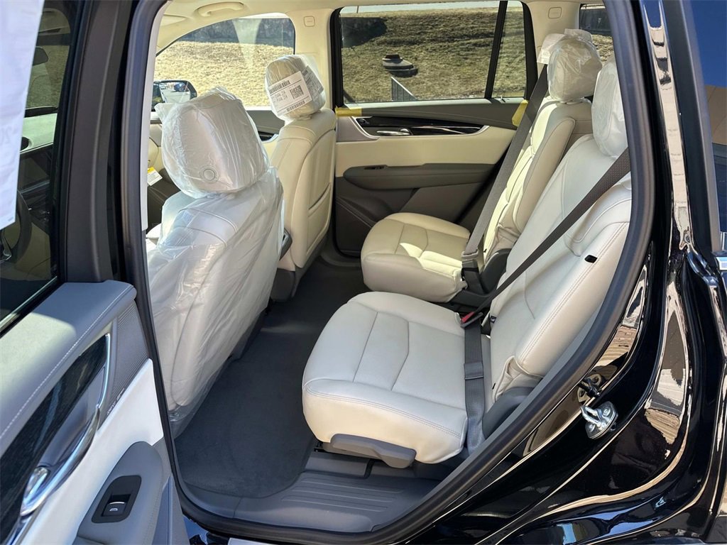 New 2025 Cadillac XT6 Premium Luxury image 9