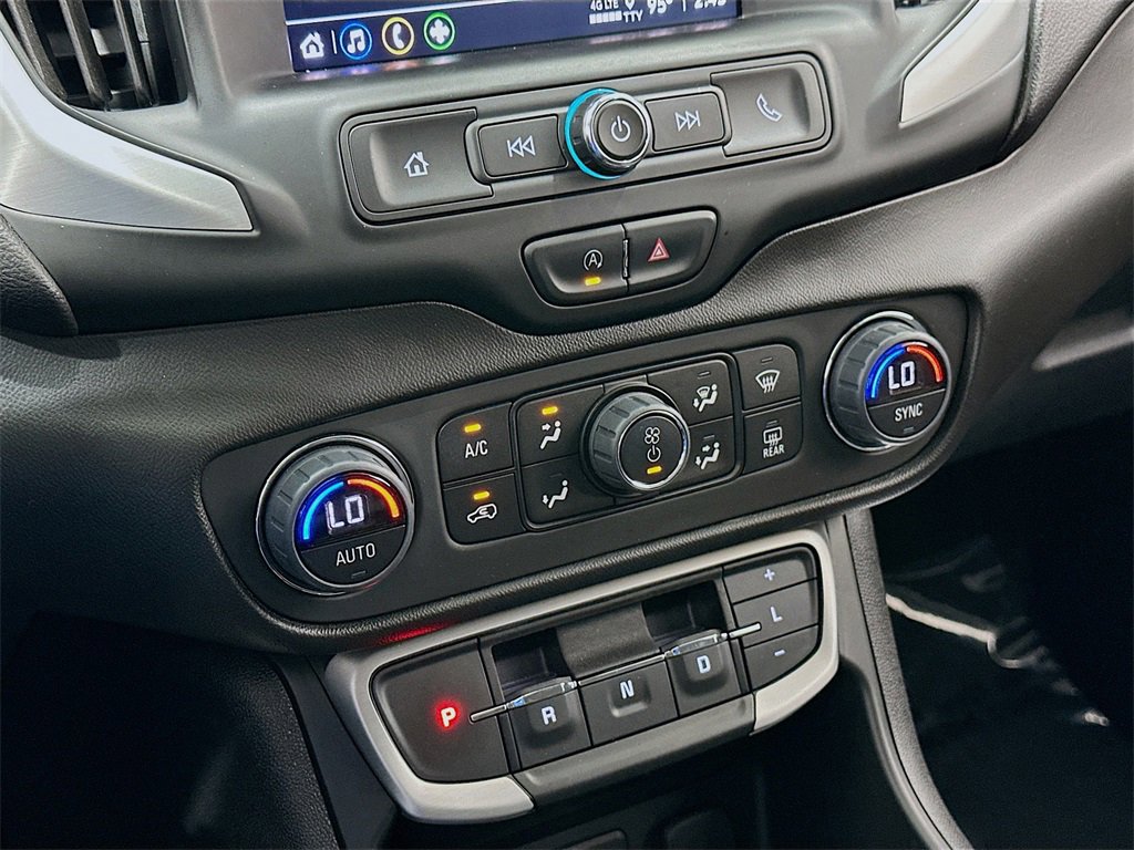 Used 2023 GMC Terrain SLE w/ Driver Convenience Package image 16