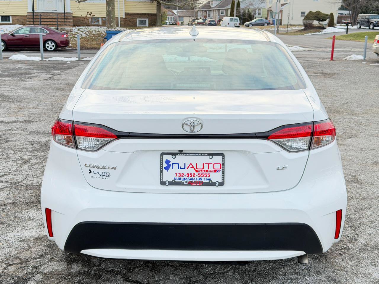 Used 2021 Toyota Corolla LE FWD image 5