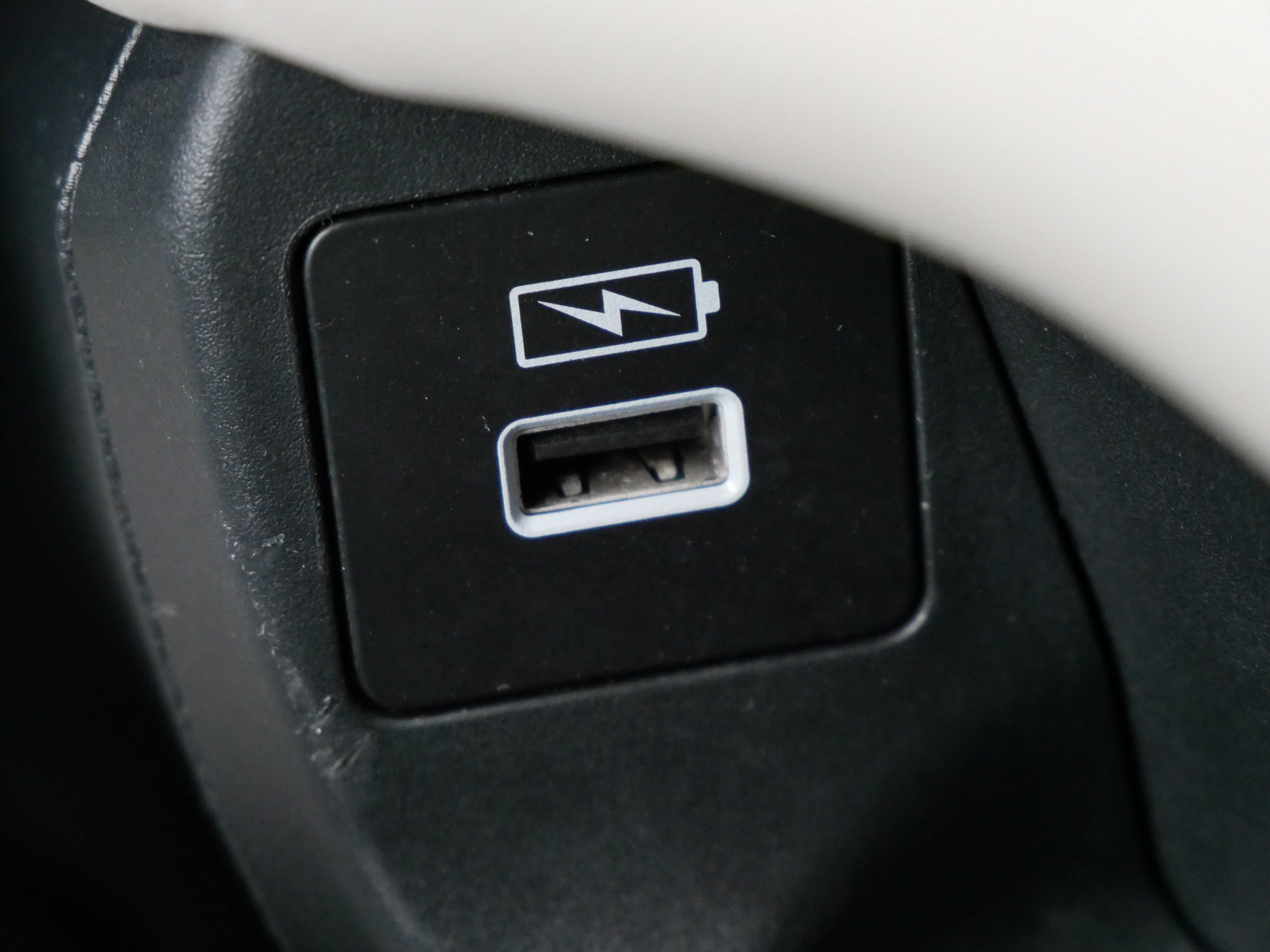 Certified 2023 Honda HR-V LX image 28