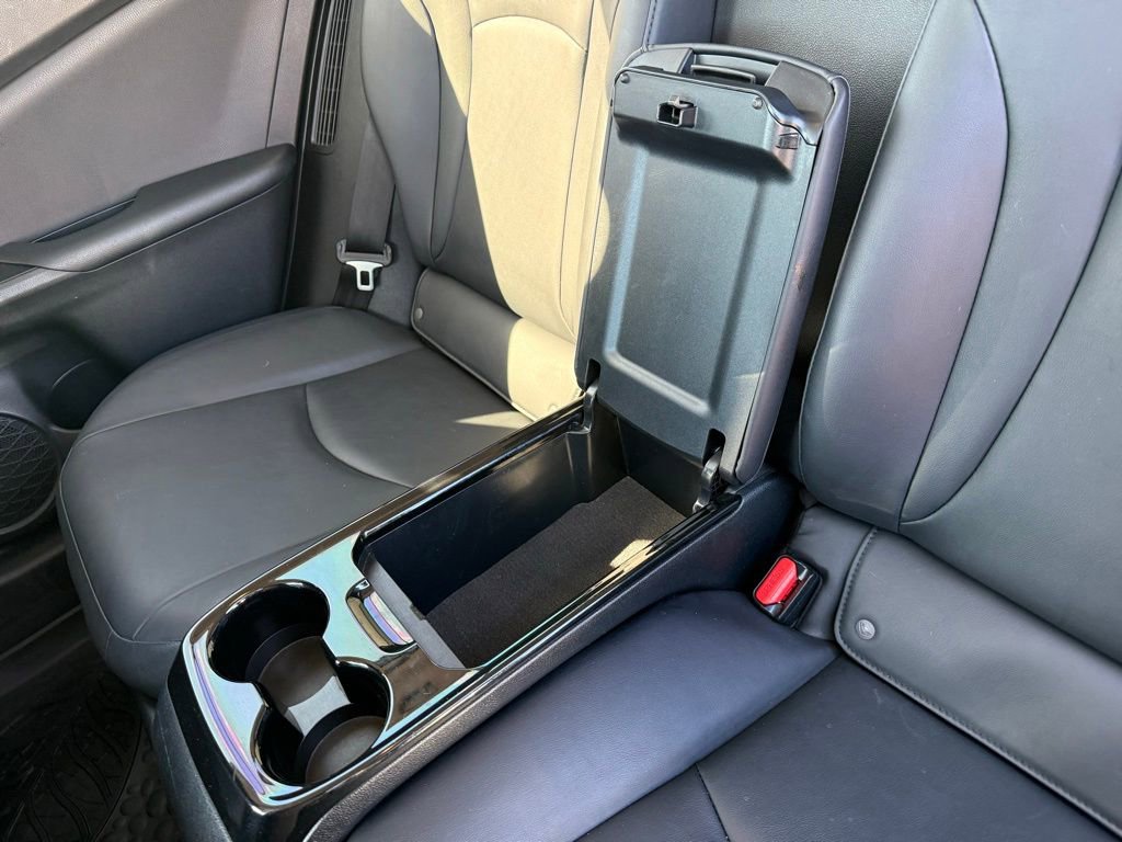 Used 2018 Toyota Prius Prime Premium image 21