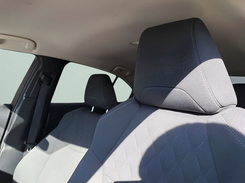 Used 2022 Toyota Corolla LE image 15