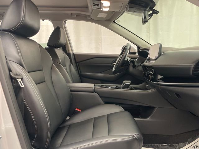 Used 2022 Nissan Rogue SL w/ SL Premium Package image 12