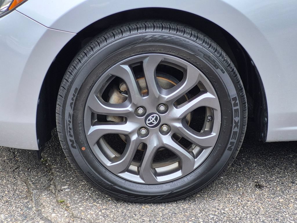 Used 2020 Toyota Yaris XLE FWD image 10