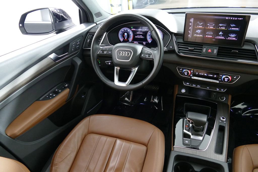 Used 2023 Audi Q5 2.0T Premium Plus w/ Premium Plus Package AWD/4WD image 10