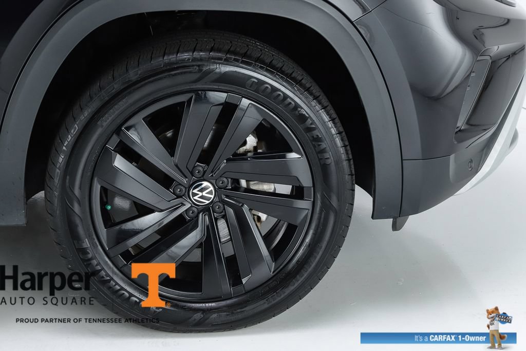 Used 2023 Volkswagen Atlas Cross Sport SE w/ Panoramic Sunroof Package AWD/4WD image 14