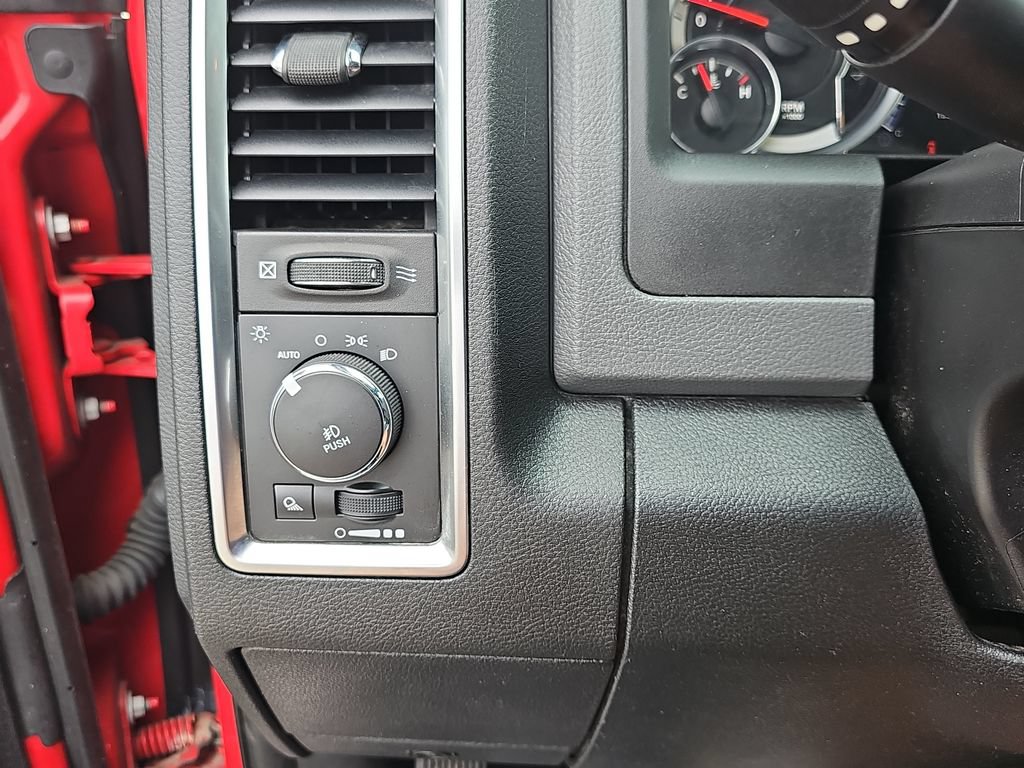 Used 2017 RAM 1500 Big Horn AWD/4WD image 30