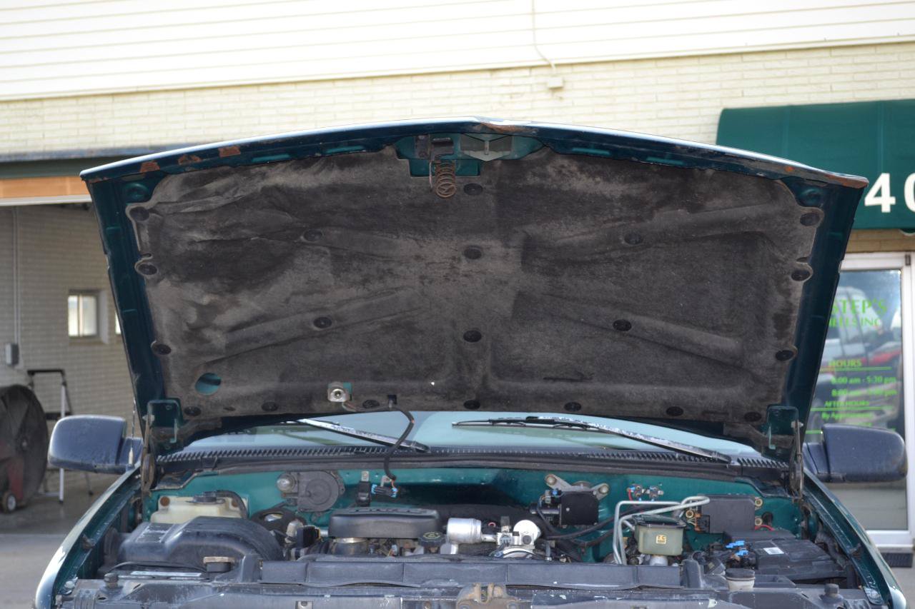Used 1996 Chevrolet Silverado 3500 4x4 Extended Cab image 26