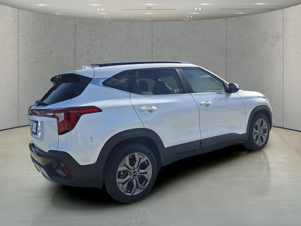 Used 2024 Kia Seltos S FWD image 5
