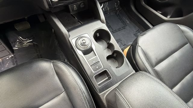 Certified 2024 Ford Escape Platinum AWD/4WD image 31