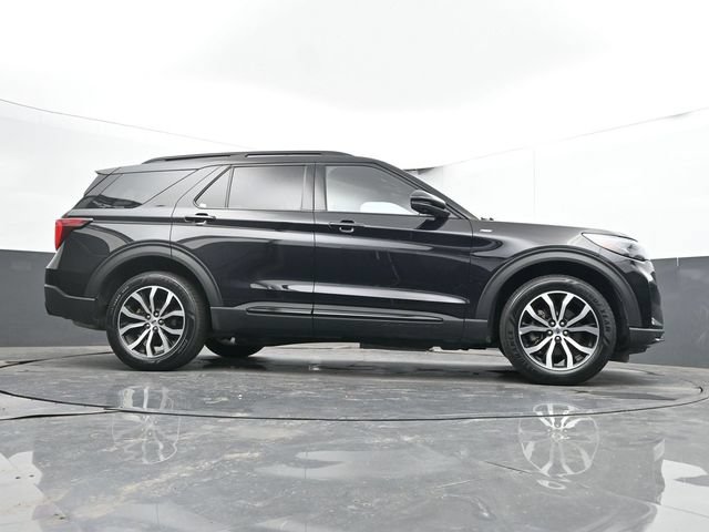 Used 2025 Ford Explorer ST-Line AWD/4WD image 47