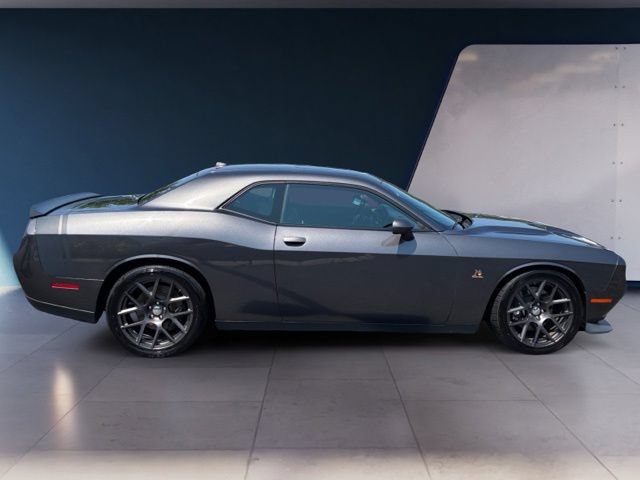 Used 2016 Dodge Challenger R/T Scat Pack w/ Leather Interior Group RWD image 6