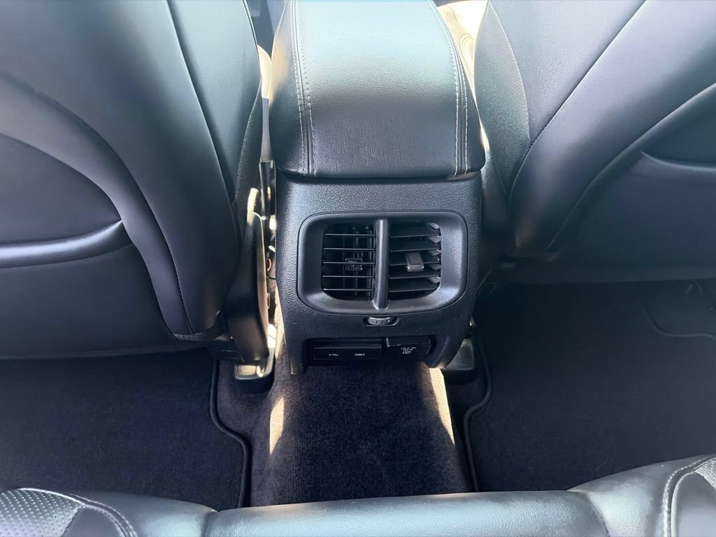 Used 2019 Jeep Cherokee Limited AWD/4WD image 10