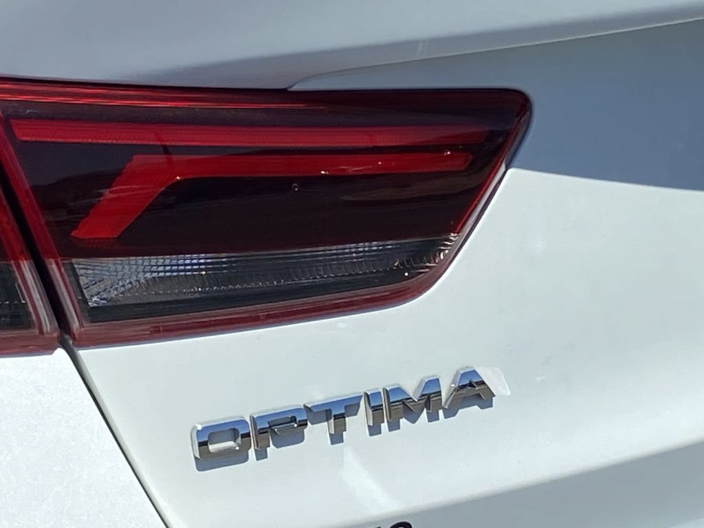 Used 2019 Kia Optima SX w/ SX Limited (Black) Package FWD image 28