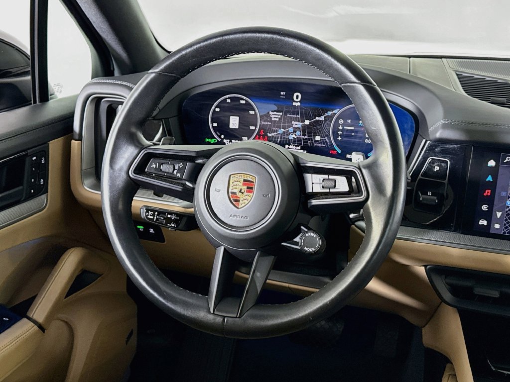 Certified 2024 Porsche Cayenne AWD/4WD image 12