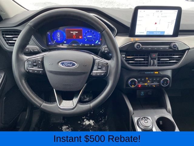 Used 2022 Ford Escape Titanium image 7