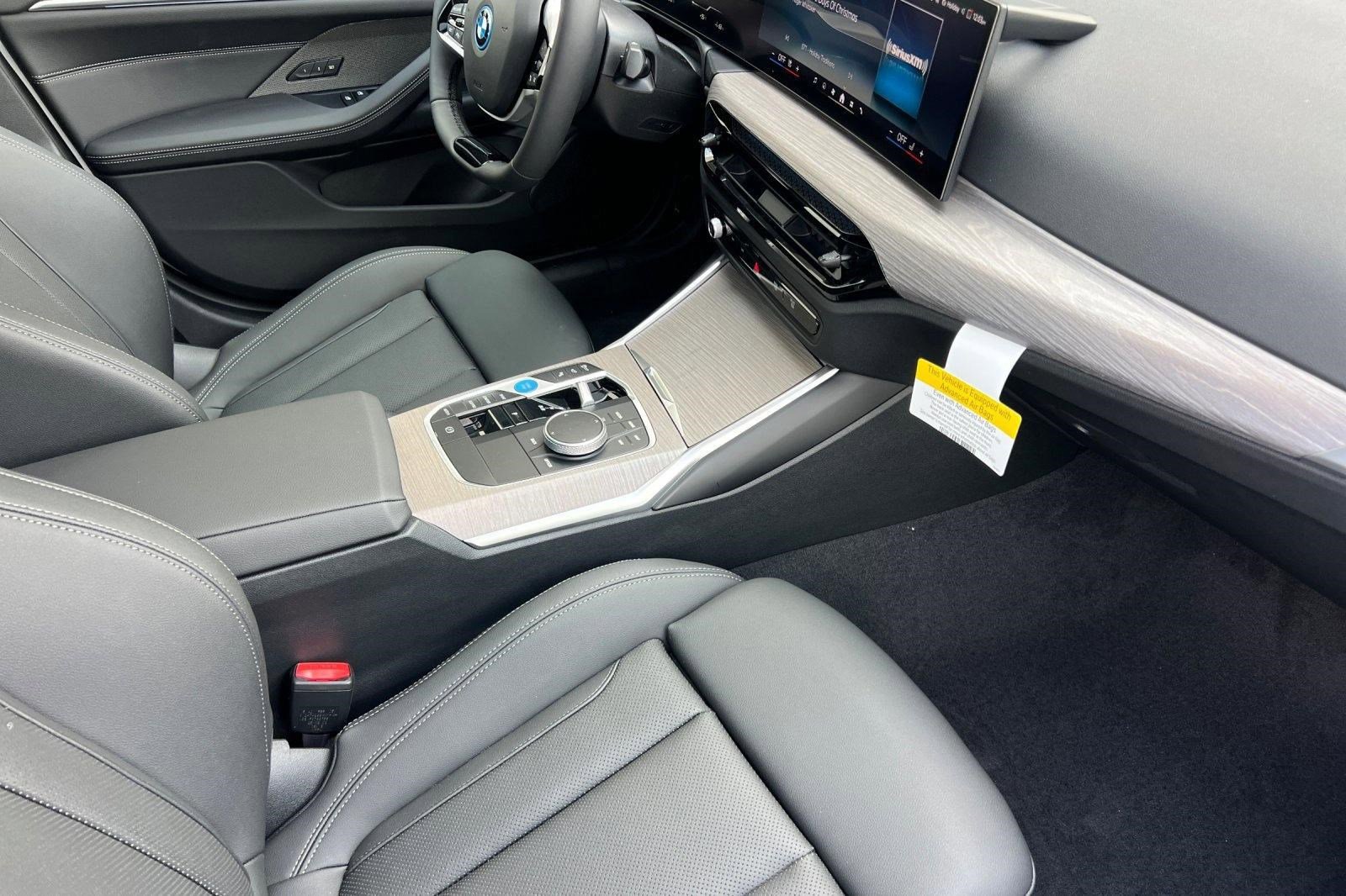 Used 2025 BMW i4 eDrive40 w/ Premium Package image 17