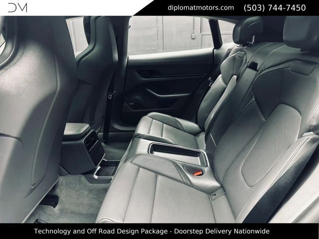 Used 2024 Porsche Taycan 4 Cross Turismo w/ Technology Package (P6F) AWD/4WD image 23