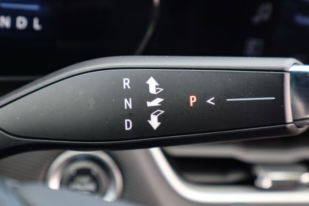 Used 2025 Chevrolet Equinox LT image 24