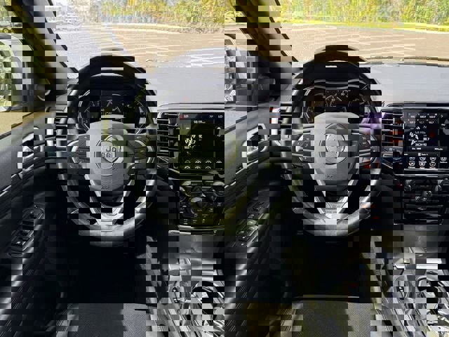 Used 2020 Jeep Grand Cherokee Altitude image 12