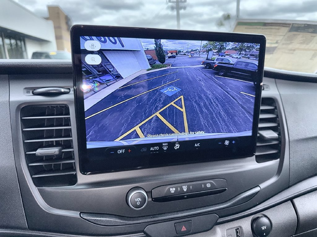 Used 2023 Ford E-Transit Medium Roof RWD image 25