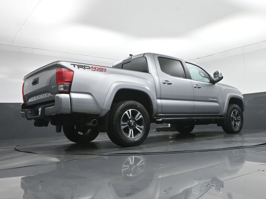 Used 2017 Toyota Tacoma TRD Sport image 56